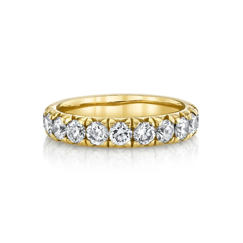 Custom Vintage Rings-French Pavé Diamond Cloud Fit Band