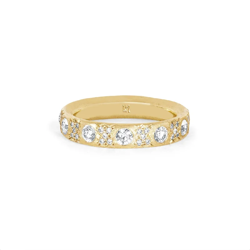 Gemstone Solitaire Rings-Queen Pavé Diamond Band