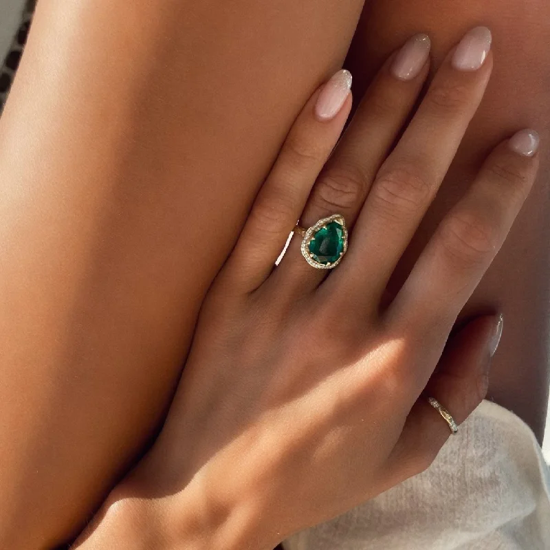 Elegant Rose Gold Rings-18k Queen Water Drop Premium Zambian Emerald Ring with Full Pavé Diamond Halo