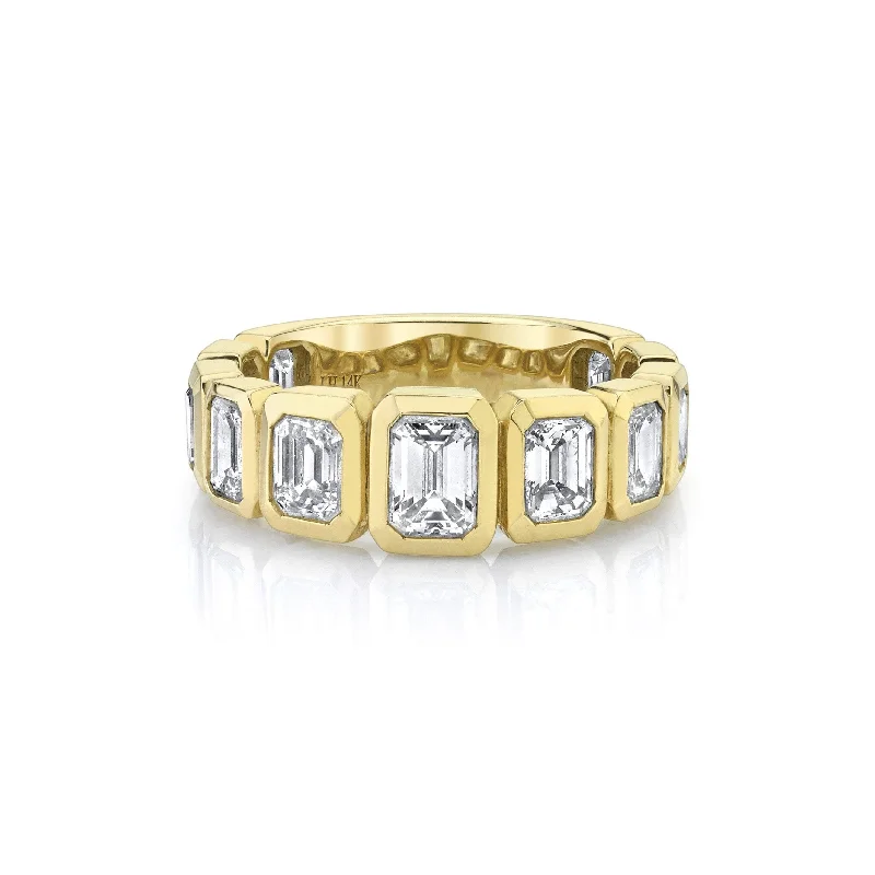 Handcrafted Promise Rings-Graduated Emerald Cut Diamond Band