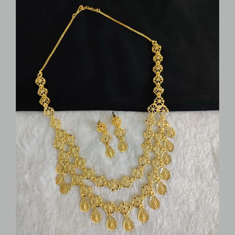 Minimalist Gold Necklaces-Pari Art Jewellery Forming Gold Necklace Set