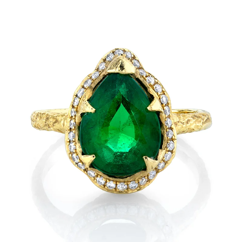 Men's Fashion Rings-18k Premium Baby Water Drop Zambian Emerald Queen Ring with Full Pavé Diamond Halo