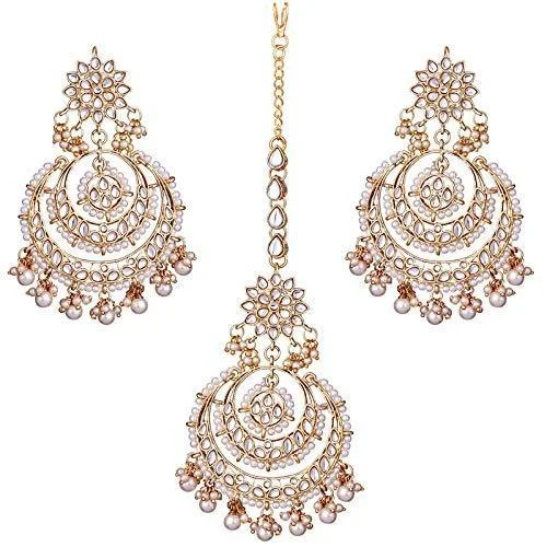 Designer Earrings Online-Etnico Traditional Gold Plated Wedding Chandbali Kundan & Pearl Earring Set With Maang Tikka for Women(TE7077W)