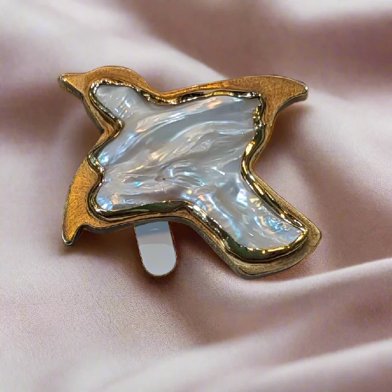 Custom Brooch with Unique Design-Brooch in 18k gold with a baroque pearl