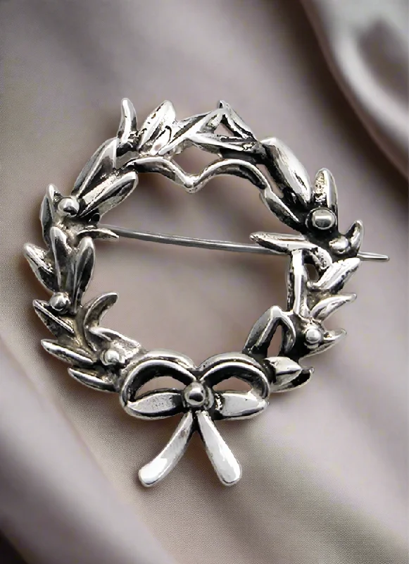 Gold-Plated Flower Brooch-Kotinos Olive leaf Wreath brooch in Sterling Silver (K-21)